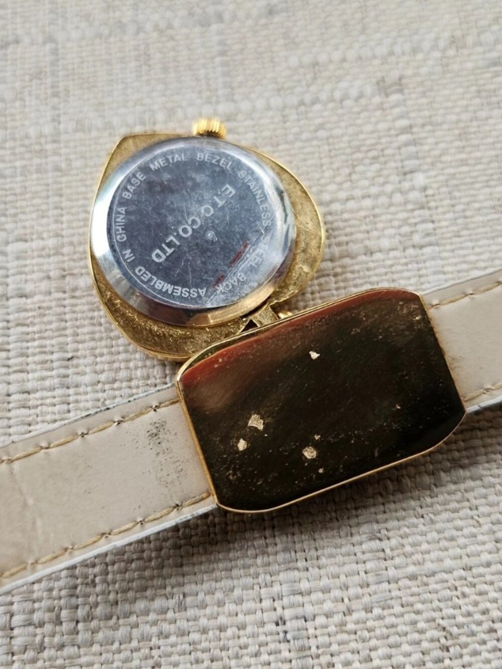 Vintage JAS Quartz Wristwatch White Leather Strap Gold Tone Case Ladies Watch - Picture 12 of 12